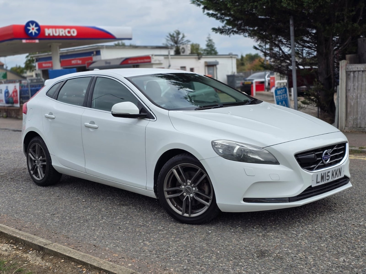 Used Volvo V40 2015 for sale - 76078064: Photo 1