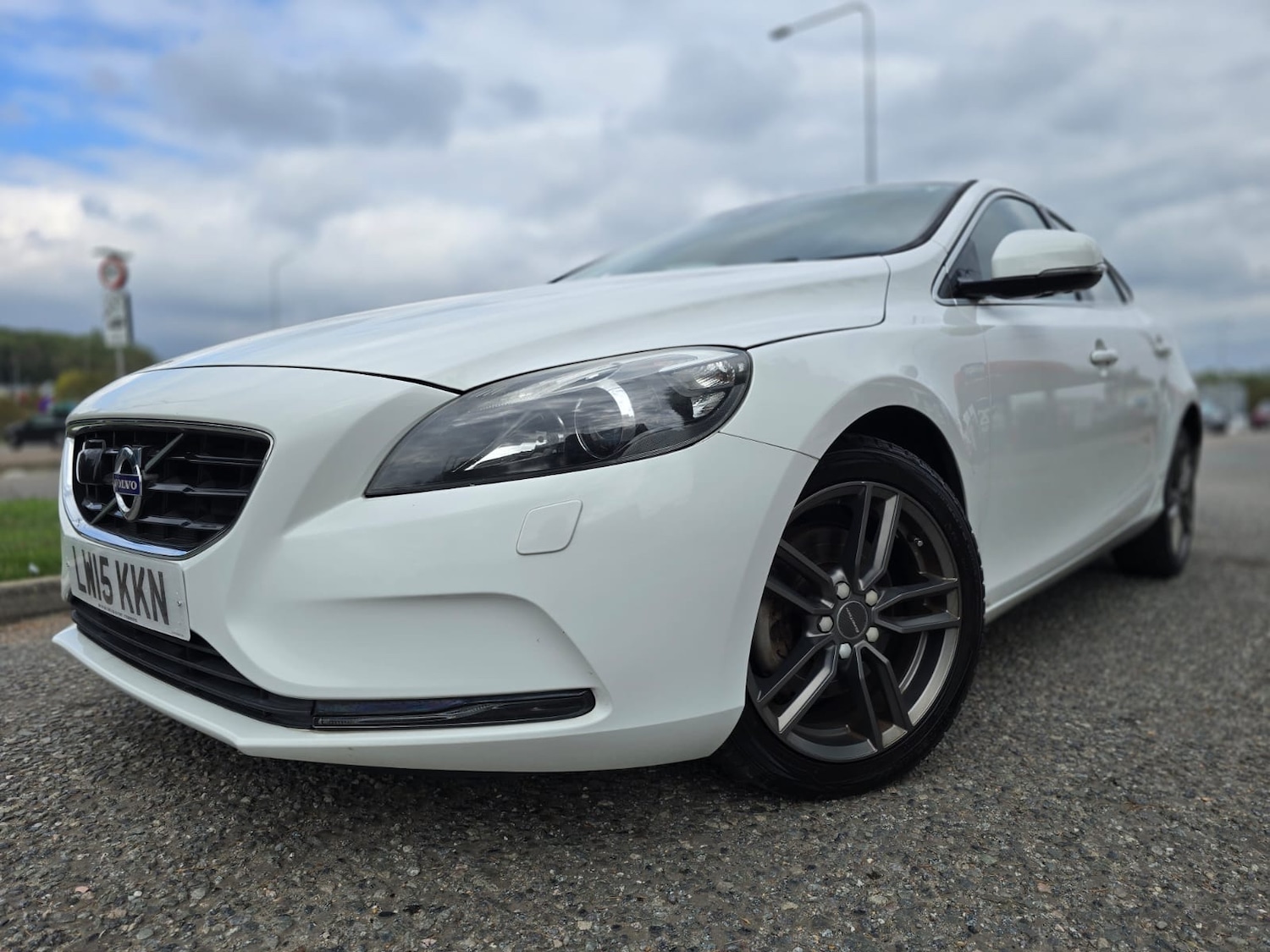 Used Volvo V40 2015 for sale - 76078064: Photo 10