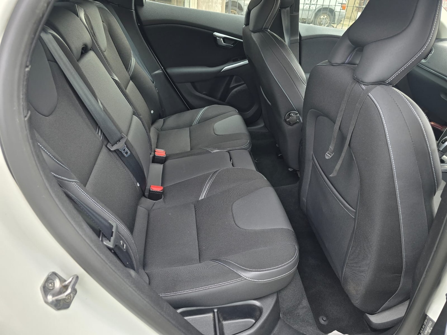 Used Volvo V40 2015 for sale - 76078064: Photo 15