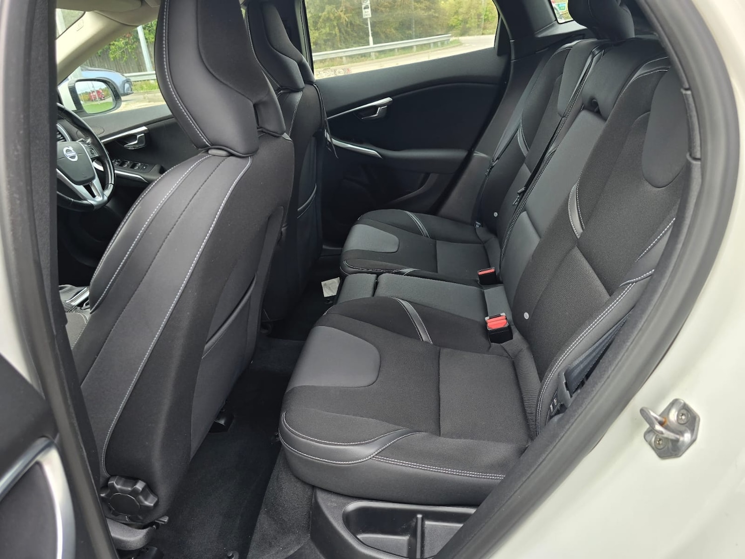 Used Volvo V40 2015 for sale - 76078064: Photo 16
