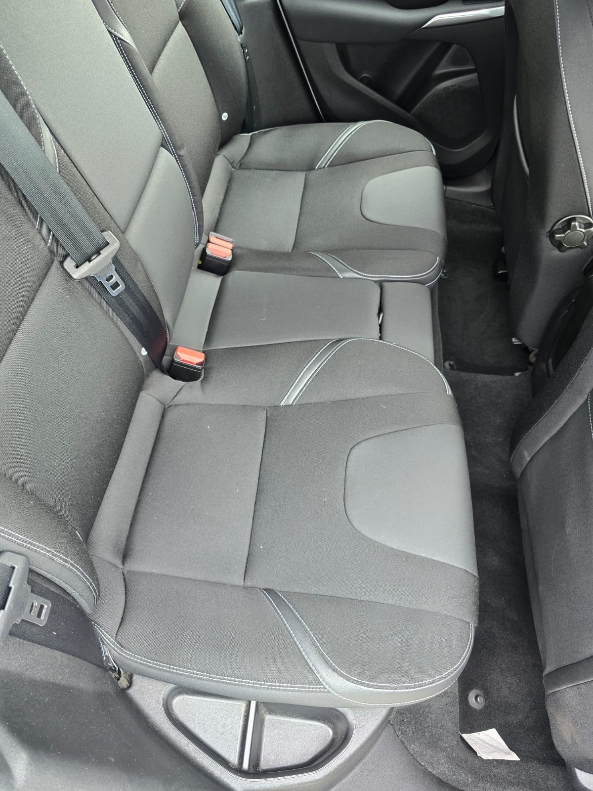Used Volvo V40 2015 for sale - 76078064: Photo 19