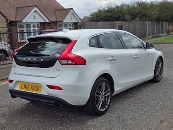 Used Volvo V40 2015 for sale - 76078064: Photo 3
