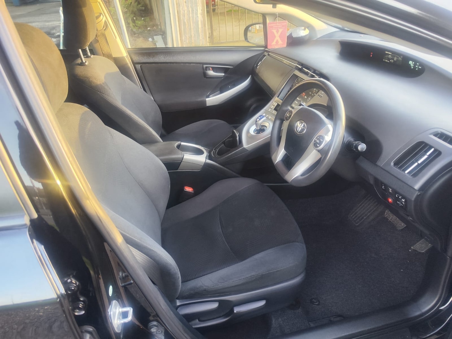 Used Toyota Prius 2015 for sale - 76847023: Photo 9