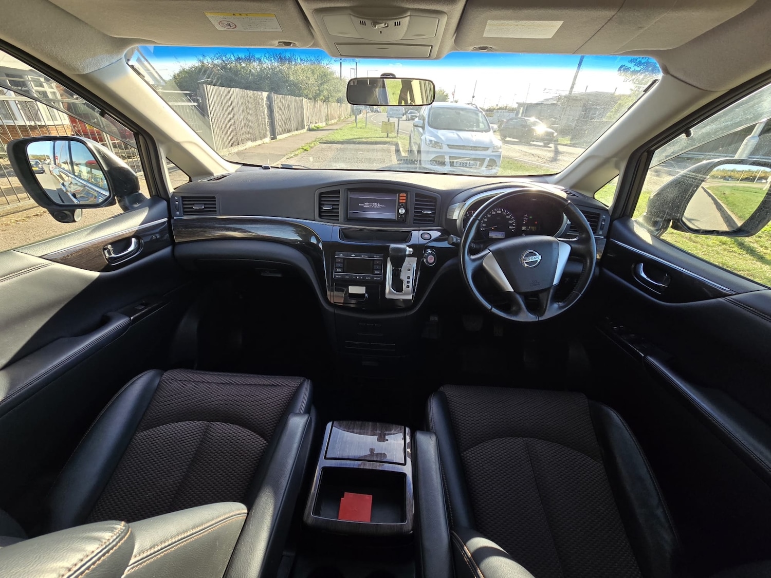 Used Nissan Elgrand 2013 for sale - 76067335: Photo 25