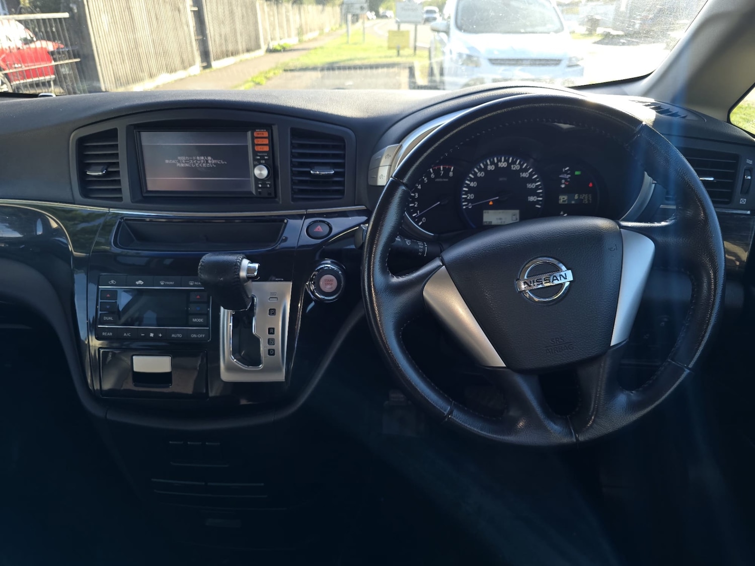 Used Nissan Elgrand 2013 for sale - 76067335: Photo 26