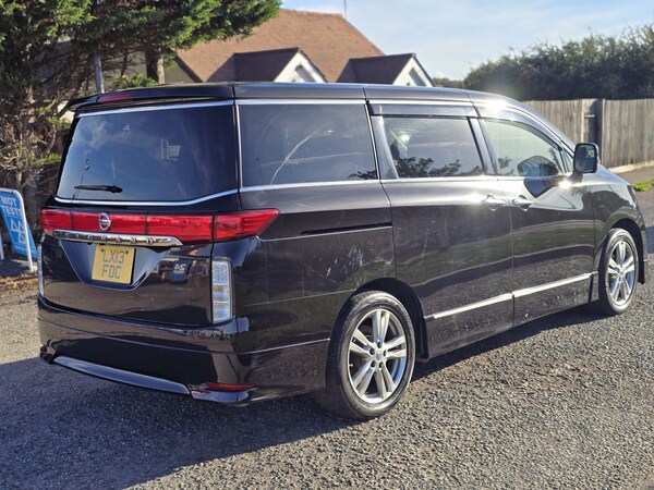 Used Nissan Elgrand 2013 for sale - 76067335: Photo 3