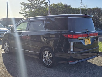 Used Nissan Elgrand 2013 for sale - 76067335: Photo 4