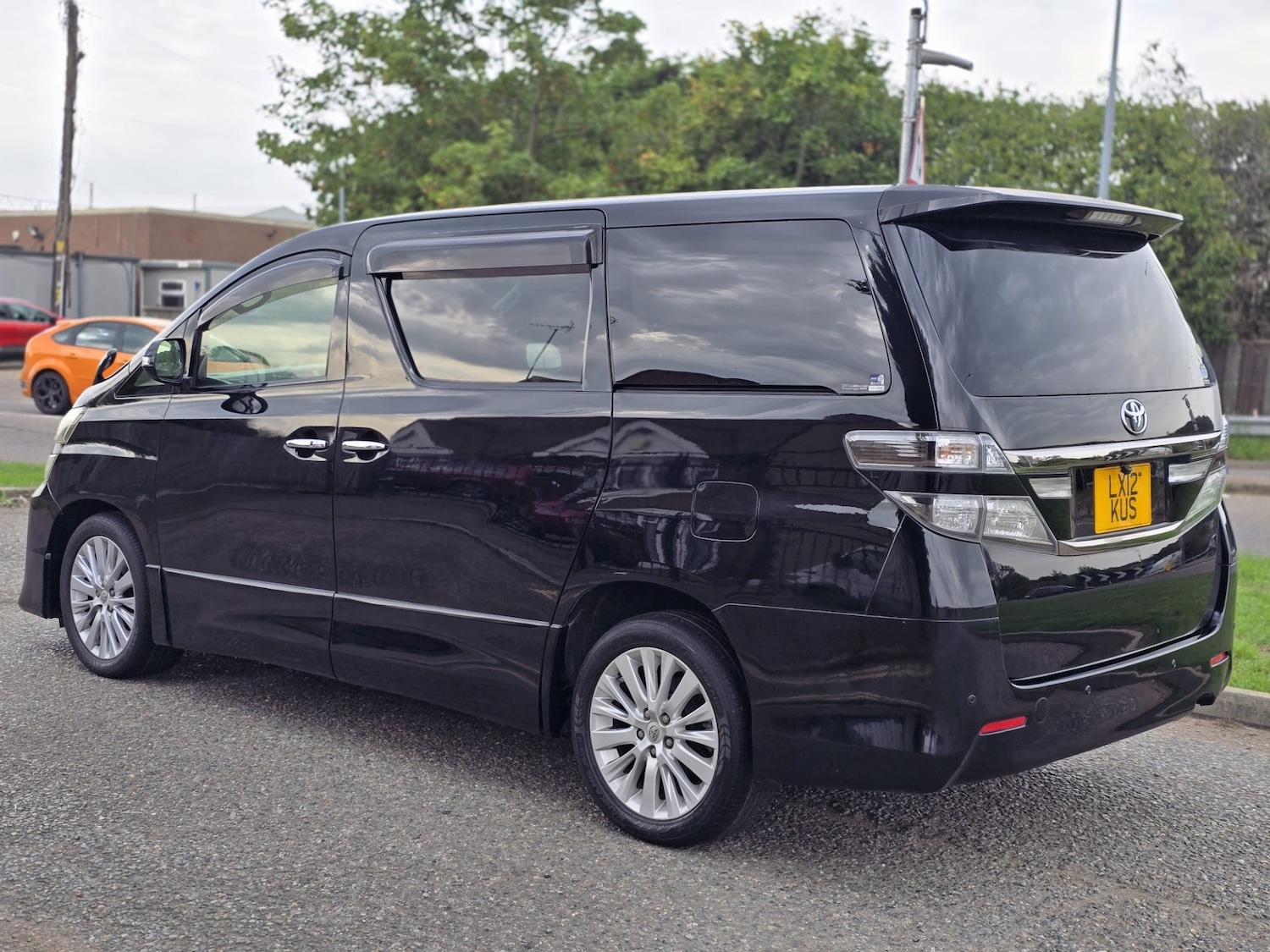 Used Toyota Vellfire 12 for sale - 76017191: Photo 4