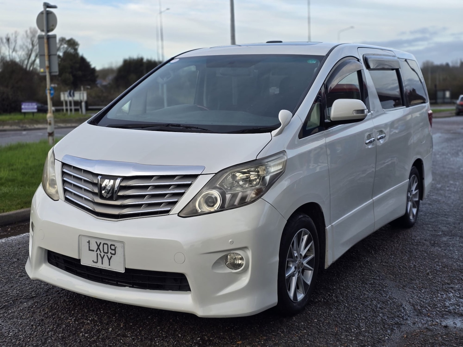 Used Toyota Alphard 2009 for sale - 77530378: Photo 2
