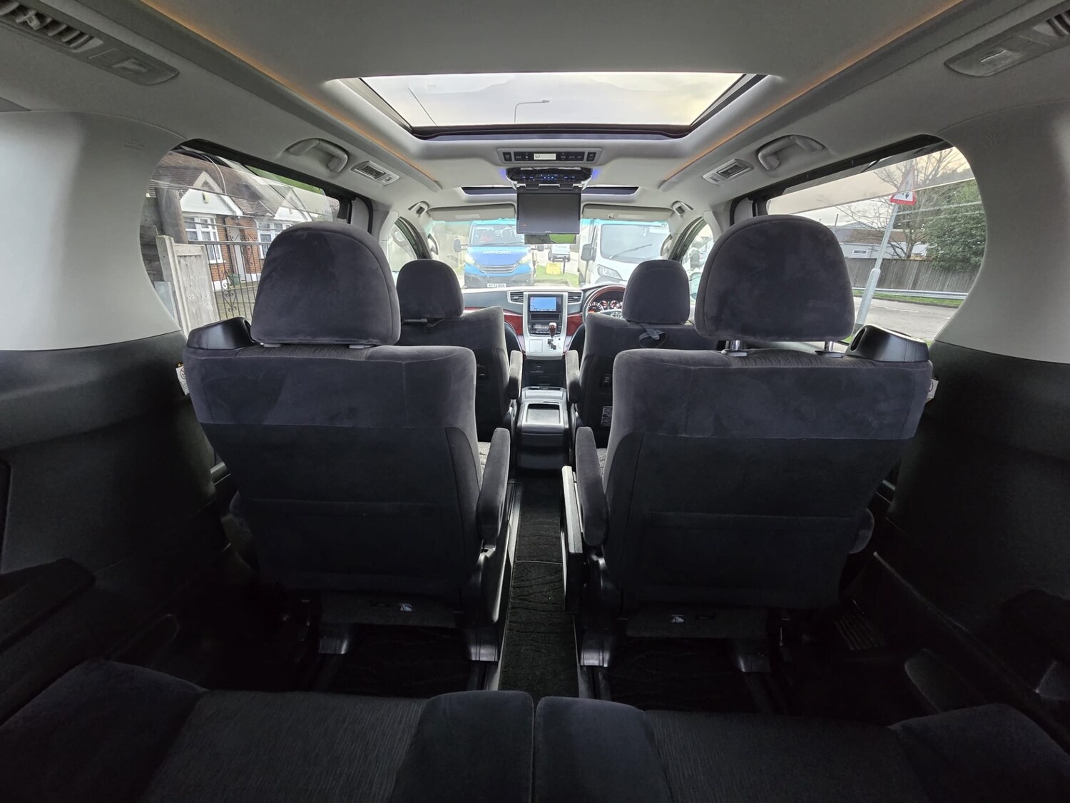 Used Toyota Alphard 2009 for sale - 77530378: Photo 24