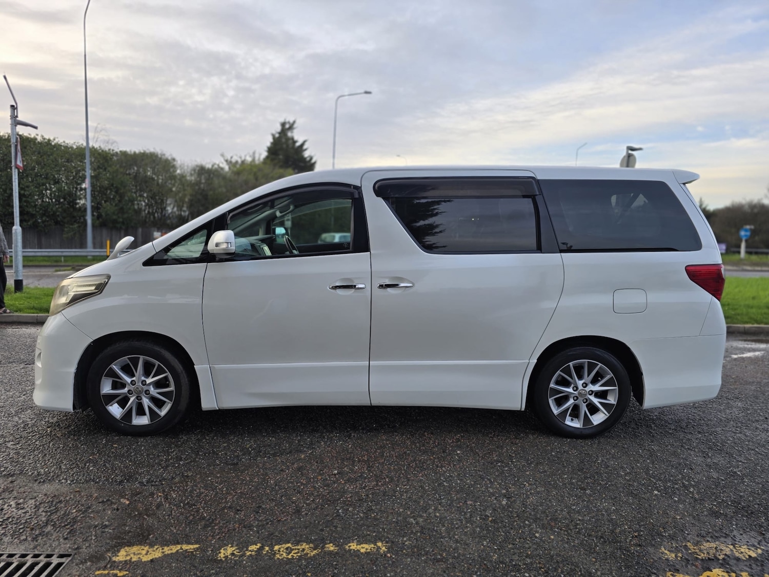 Used Toyota Alphard 2009 for sale - 77530378: Photo 8