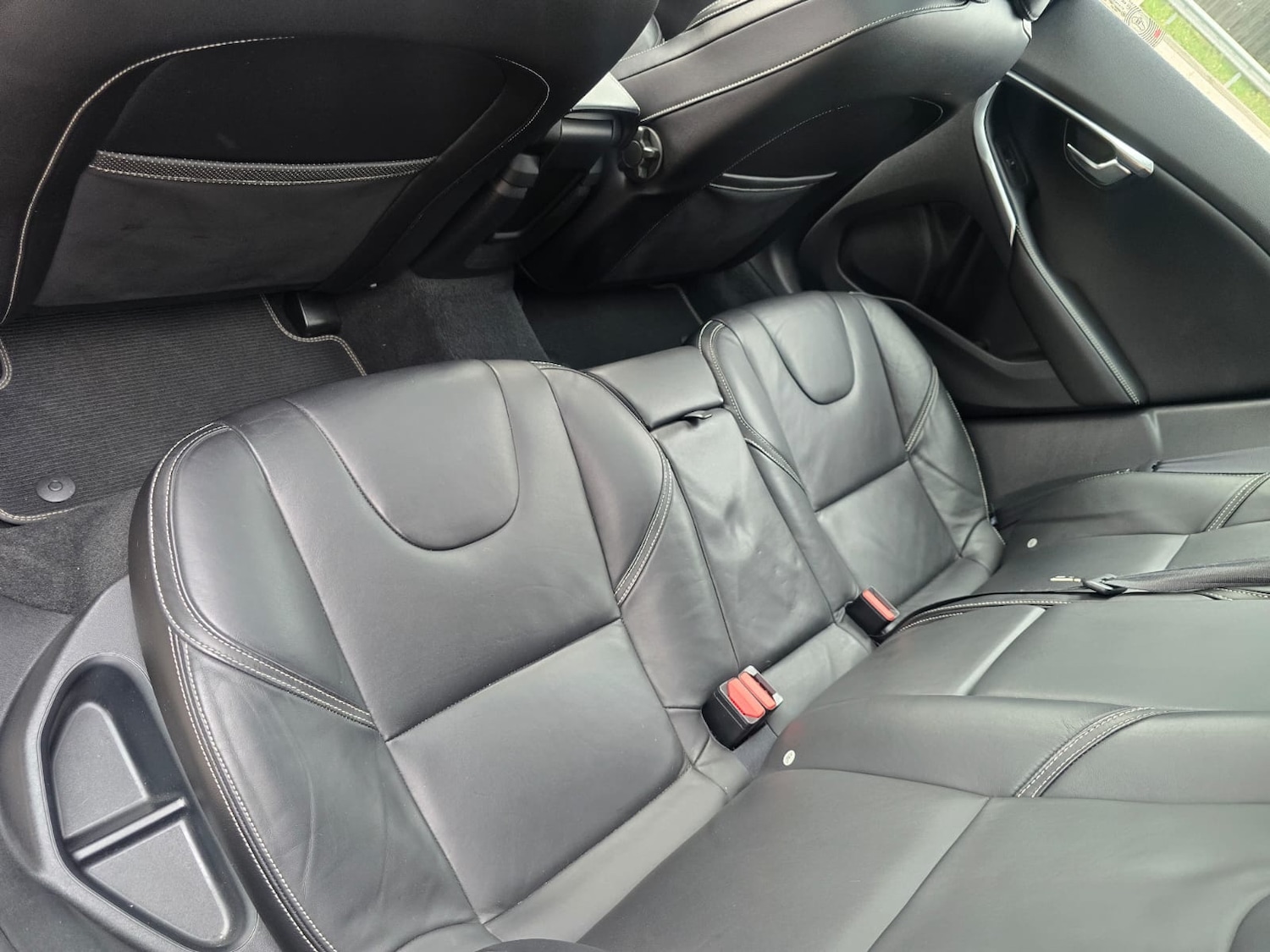 Used Volvo V40 2013 for sale - 76088805: Photo 20