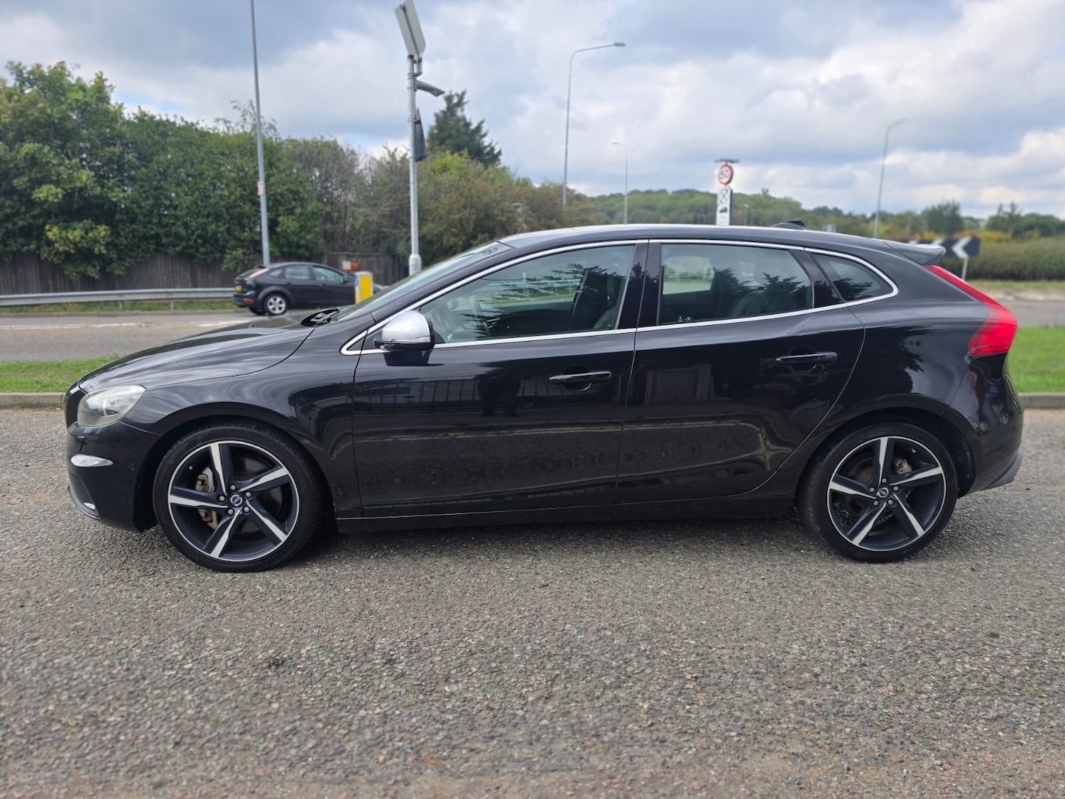 Used Volvo V40 2013 for sale - 76088805: Photo 8