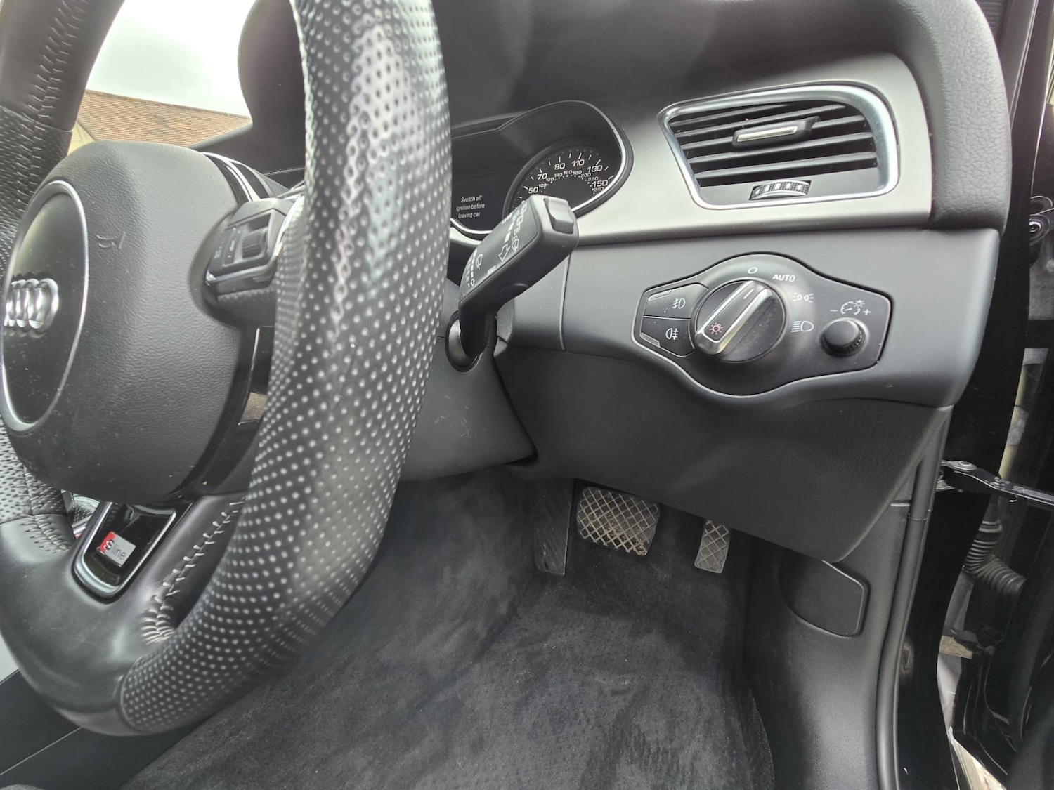 Used Audi A4 2014 for sale - 75997110: Photo 30