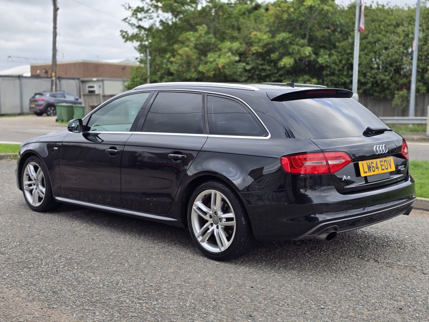 Used Audi A4 2014 for sale - 75997110: Photo 4