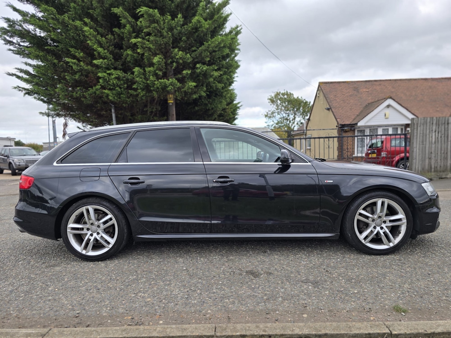 Used Audi A4 2014 for sale - 75997110: Photo 7