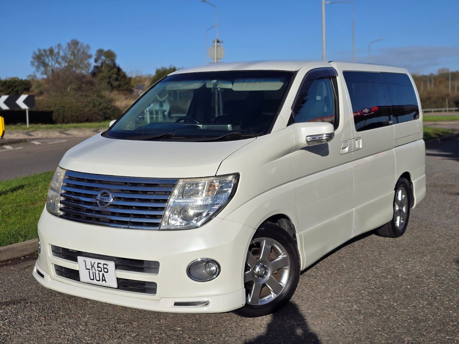Used Nissan Elgrand 2006 for sale - 76599690: Photo 2