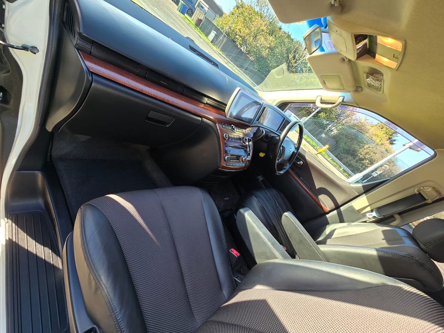 Used Nissan Elgrand 2006 for sale - 76599690: Photo 20