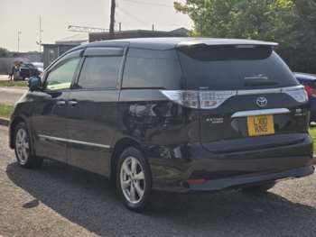 Used Toyota Estima  for sale - 74549561: Photo