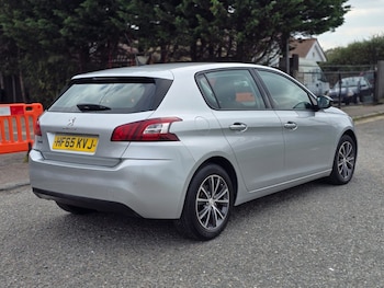 Used Peugeot 308 2015 for sale - 76243780: Photo