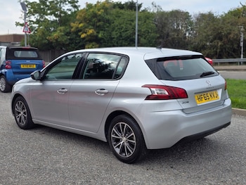 Used Peugeot 308 2015 for sale - 76243780: Photo