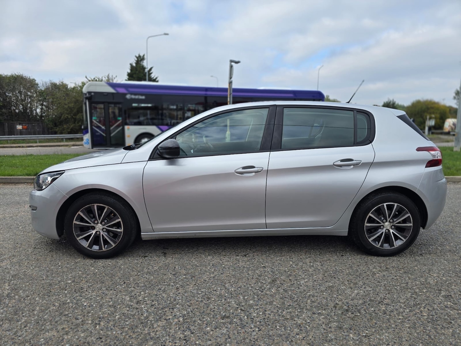 Used Peugeot 308 2015 for sale - 76243780: Photo 8