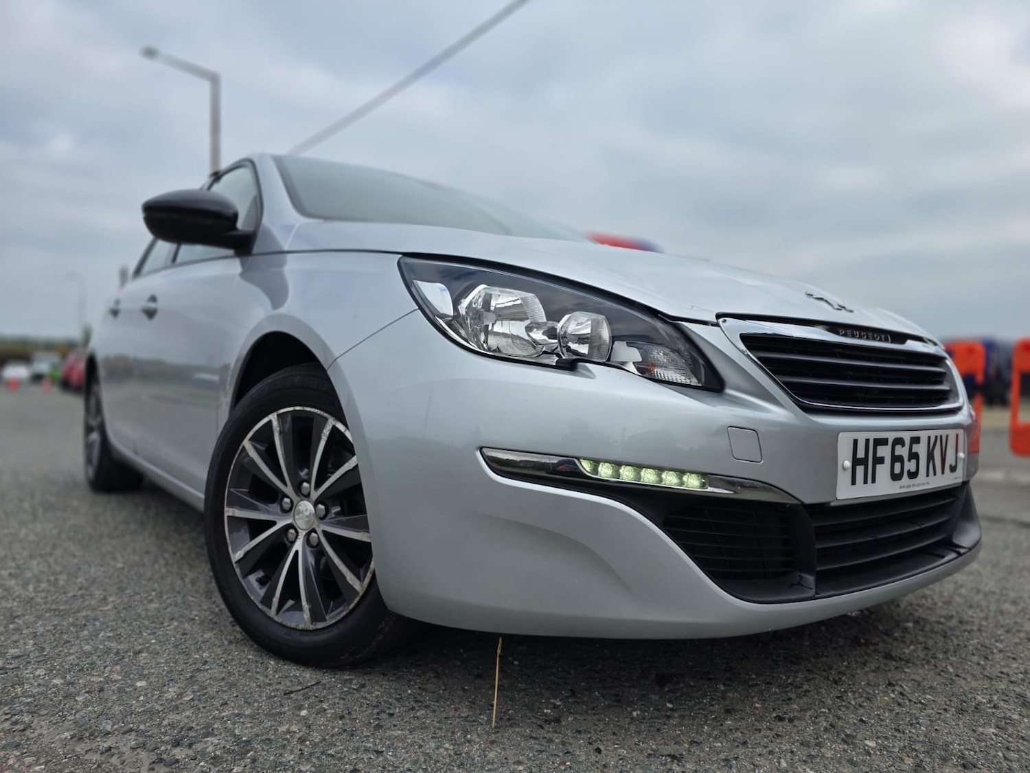 Used Peugeot 308 2015 for sale - 76243780: Photo 9