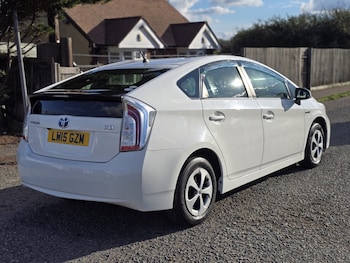 Used Toyota Prius undefined for sale - 76092180: Photo