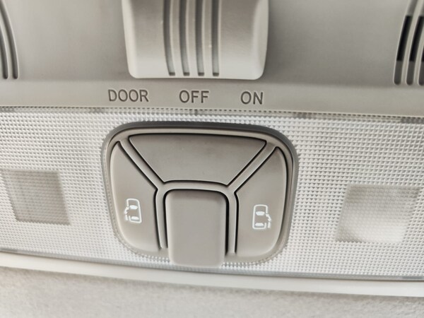 Used Toyota Estima 2006 for sale - 75314999: Photo 15