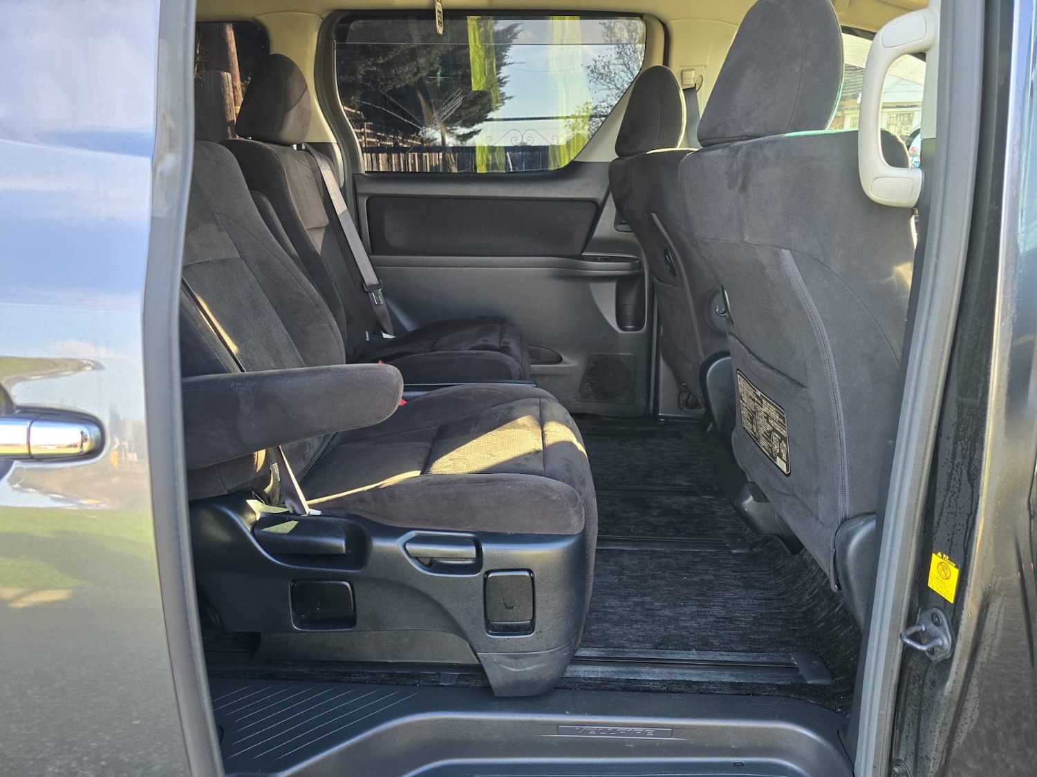 Used Toyota Vellfire 2010 for sale - 76905731: Photo 17