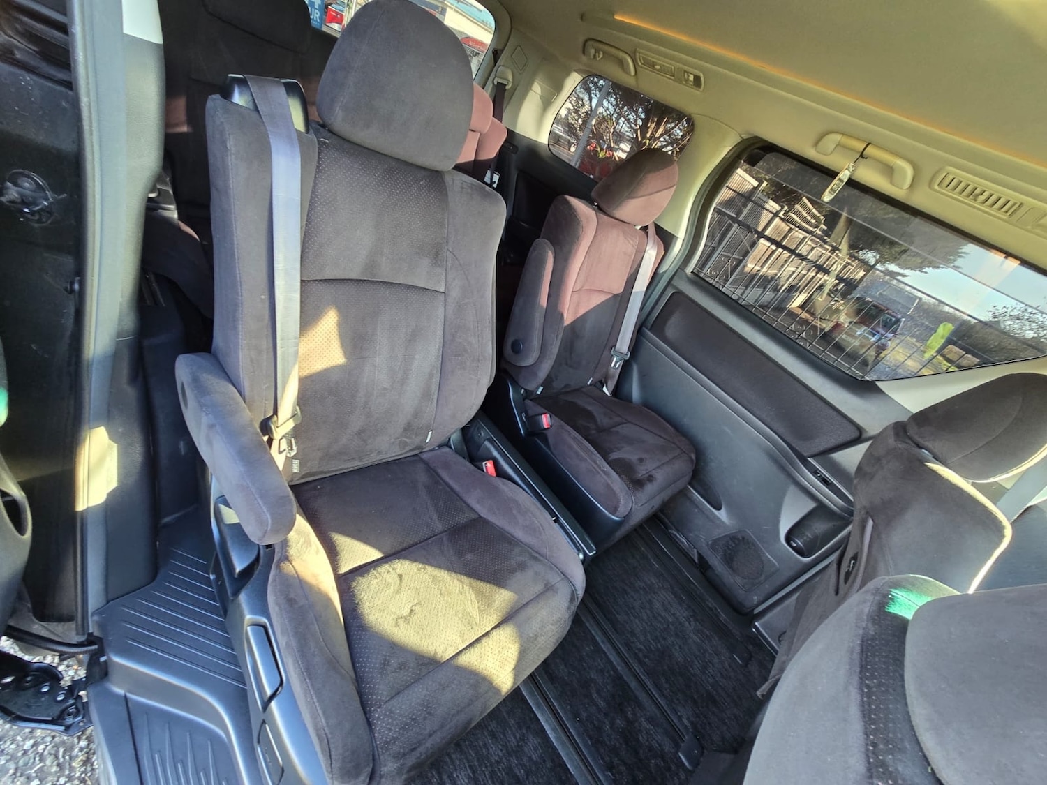 Used Toyota Vellfire 2010 for sale - 76905731: Photo 21