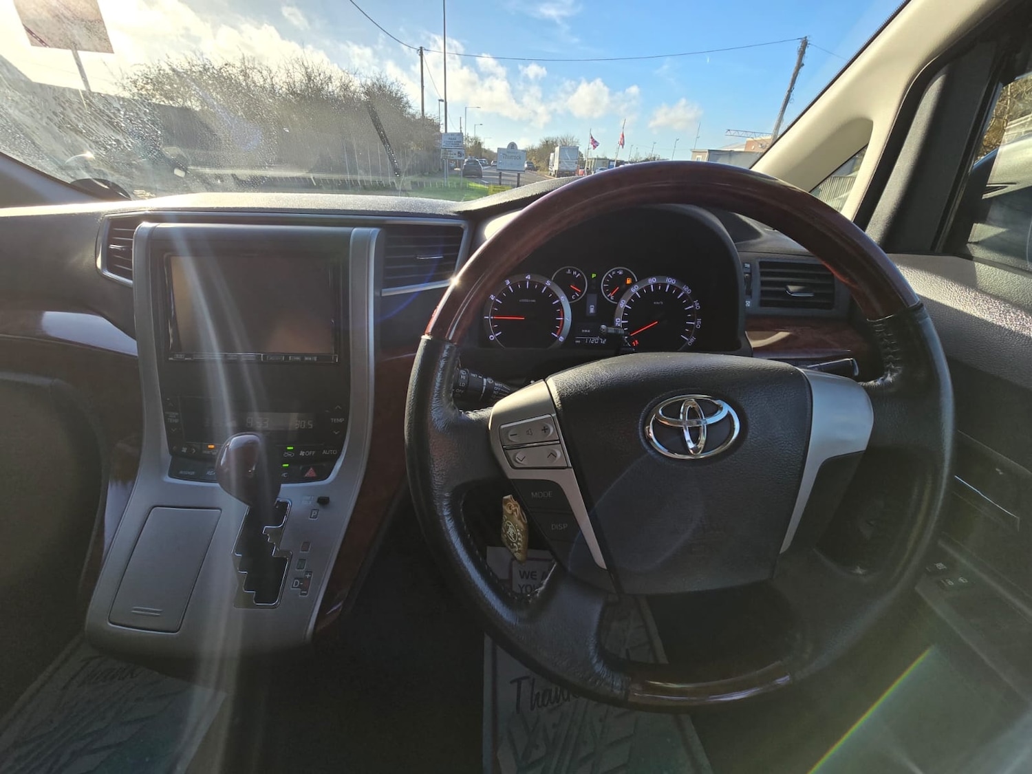 Used Toyota Vellfire 2010 for sale - 76905731: Photo 27