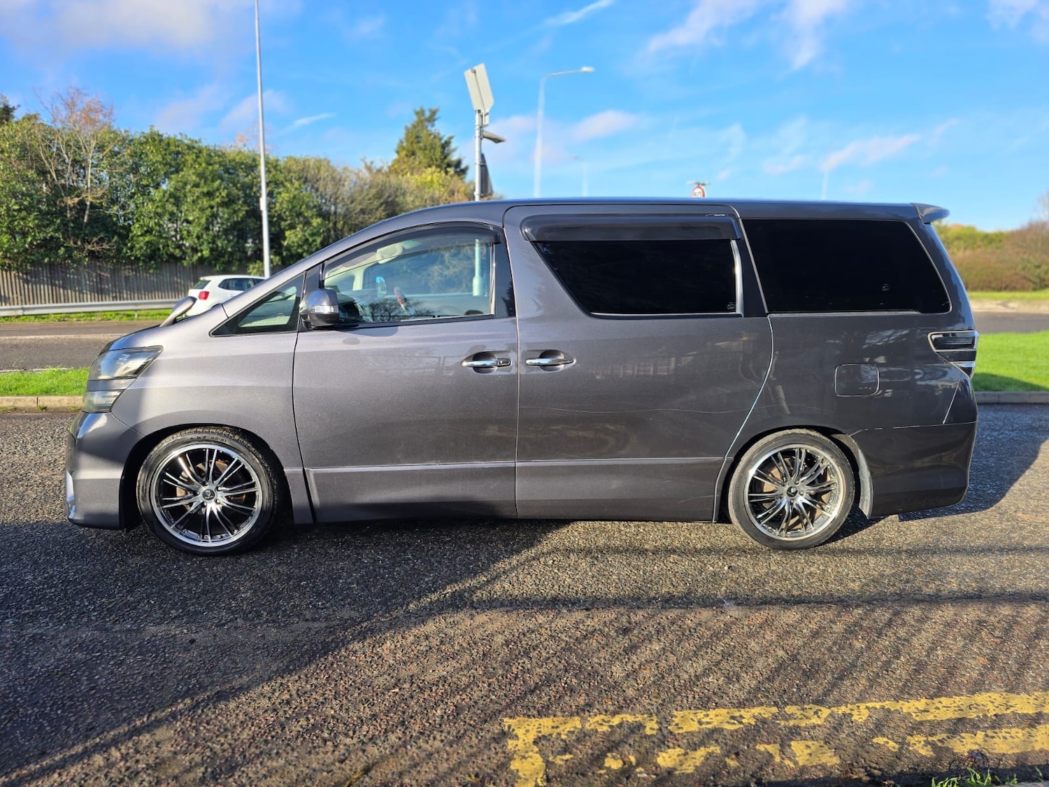 Used Toyota Vellfire 2010 for sale - 76905731: Photo 8