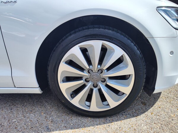 Used Audi A6 Saloon 2012 for sale - 67383159: Photo 18