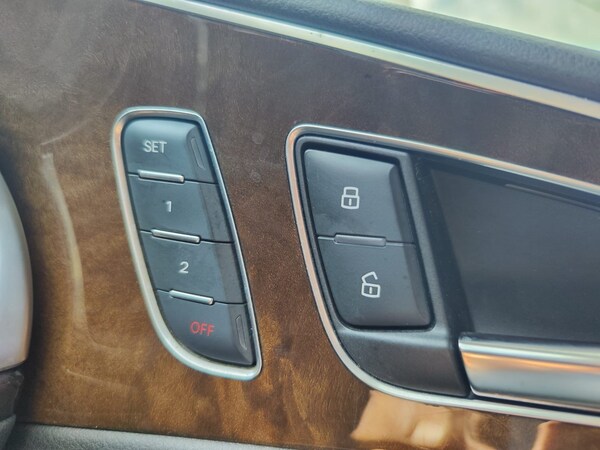 Used Audi A6 Saloon 2012 for sale - 67383159: Photo 19