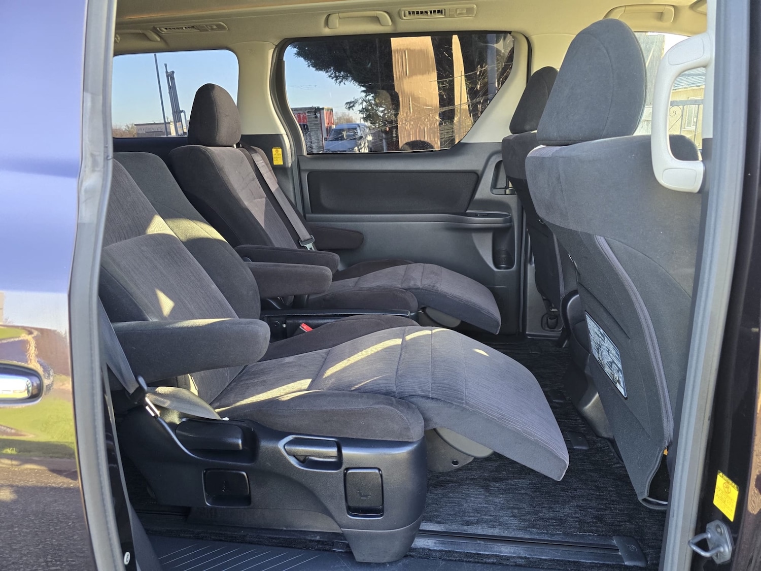 Used Toyota Vellfire 2011 for sale - 76933048: Photo 15