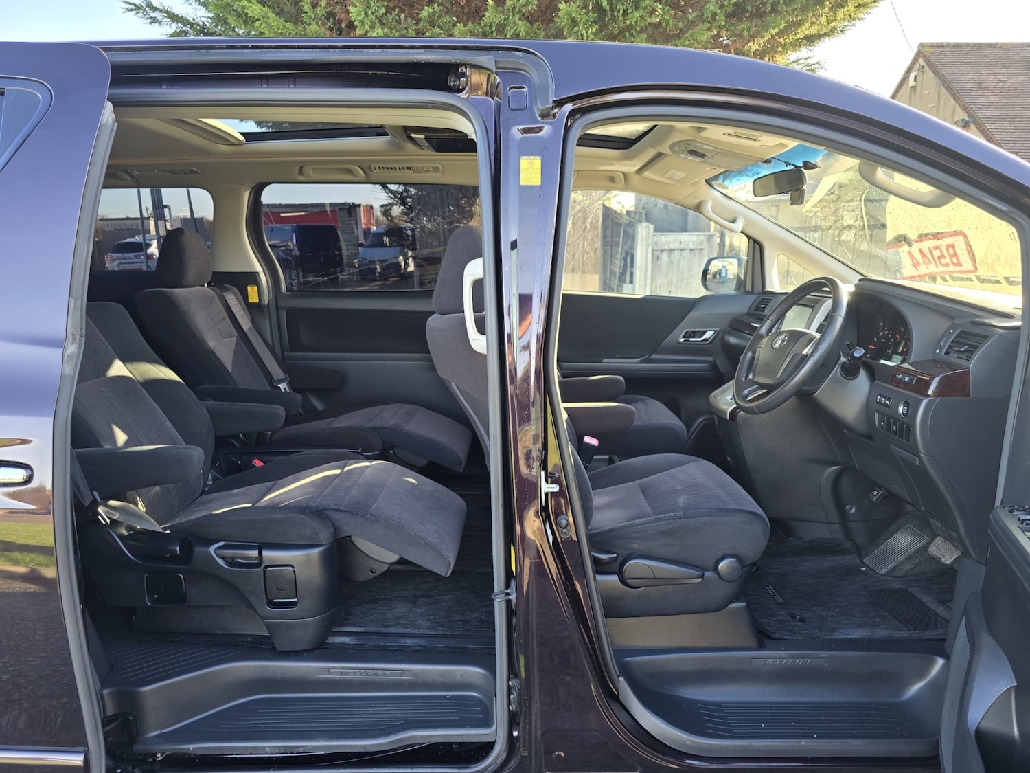 Used Toyota Vellfire 2011 for sale - 76933048: Photo 17