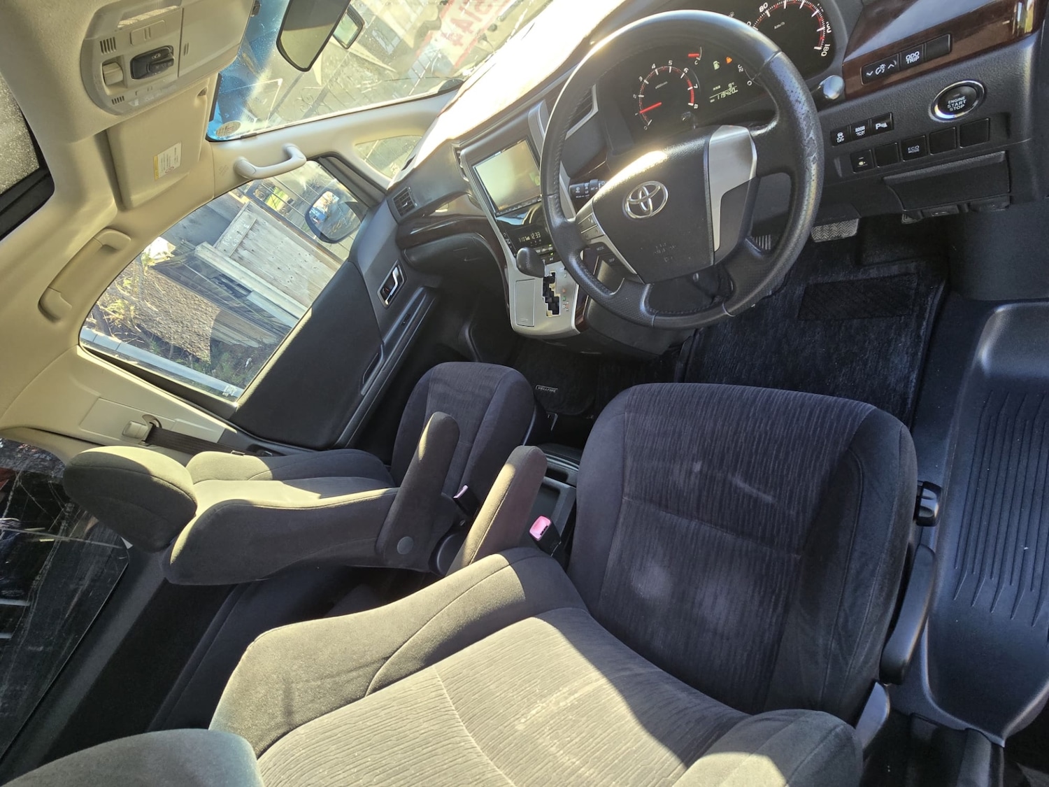 Used Toyota Vellfire 2011 for sale - 76933048: Photo 19