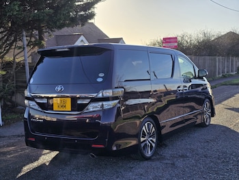 Used Toyota Vellfire 2011 for sale - 76933048: Photo