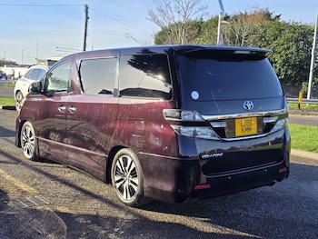 Used Toyota Vellfire 2011 for sale - 76933048: Photo