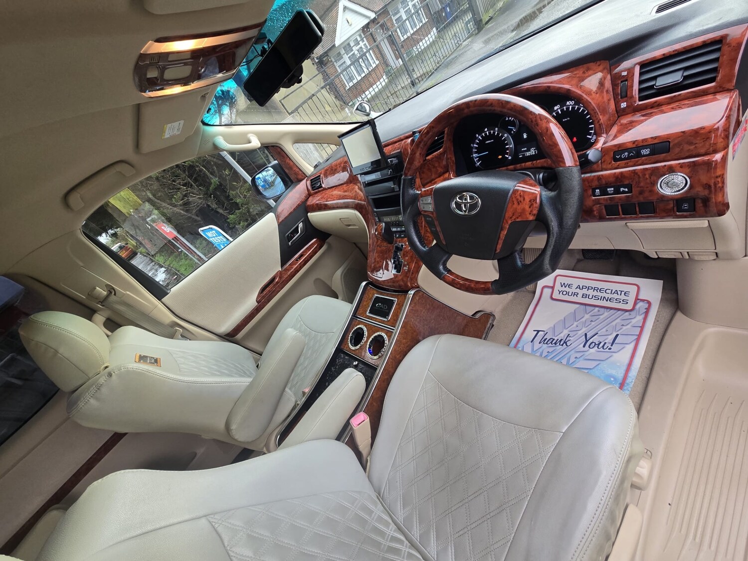 Used Toyota Vellfire 2011 for sale - 77476680: Photo 21