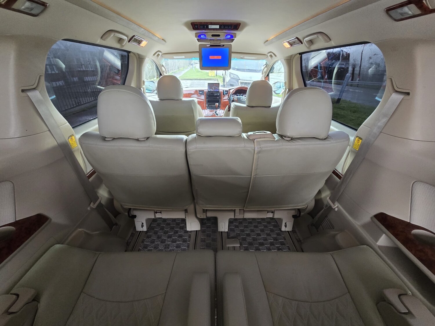 Used Toyota Vellfire 2011 for sale - 77476680: Photo 23