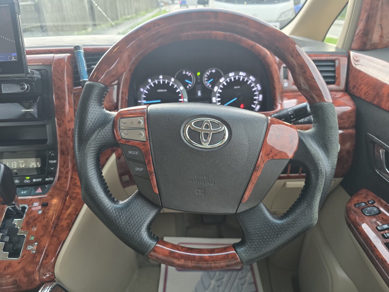 Used Toyota Vellfire 2011 for sale - 77476680: Photo 27