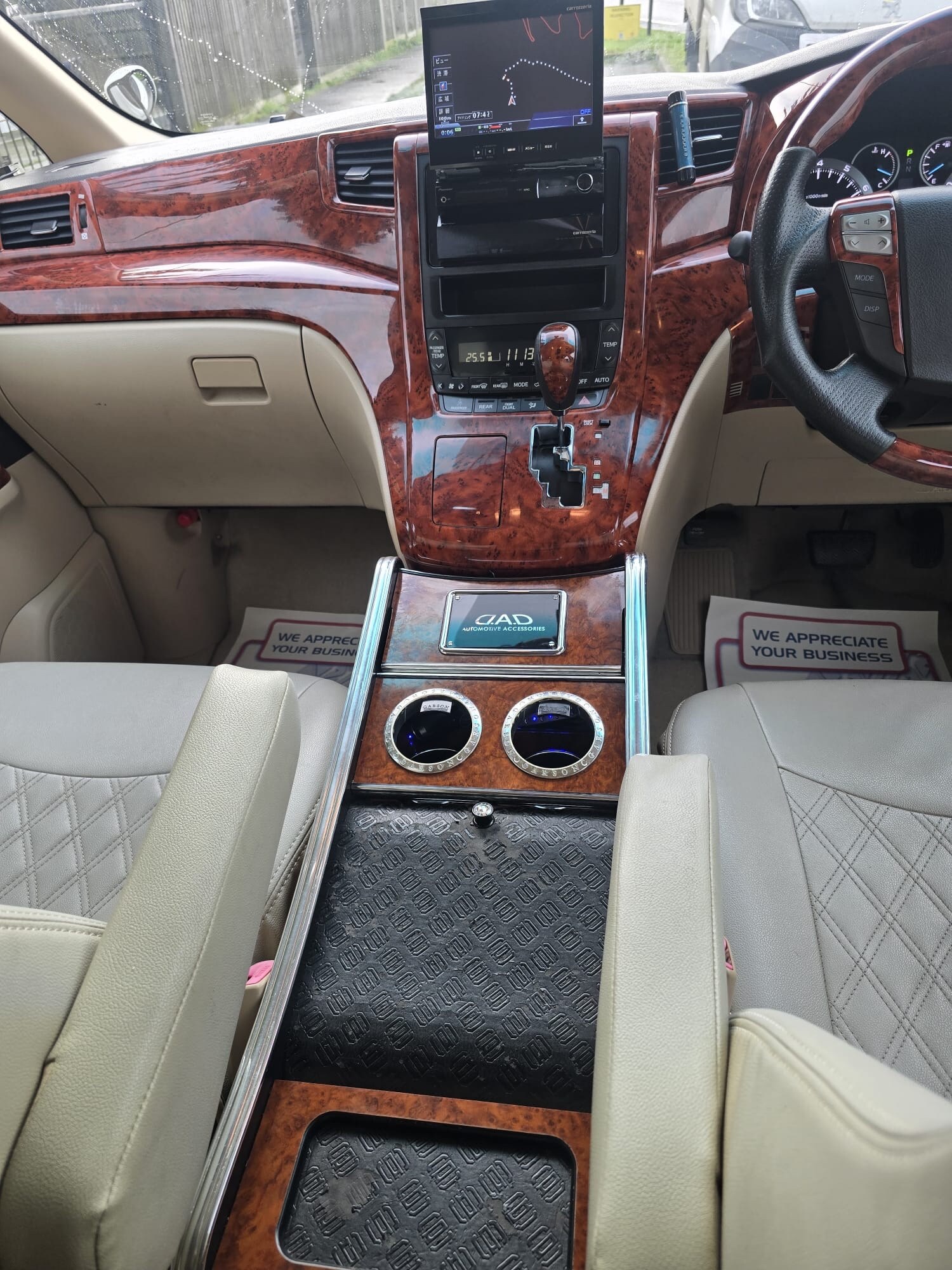 Used Toyota Vellfire 2011 for sale - 77476680: Photo 30