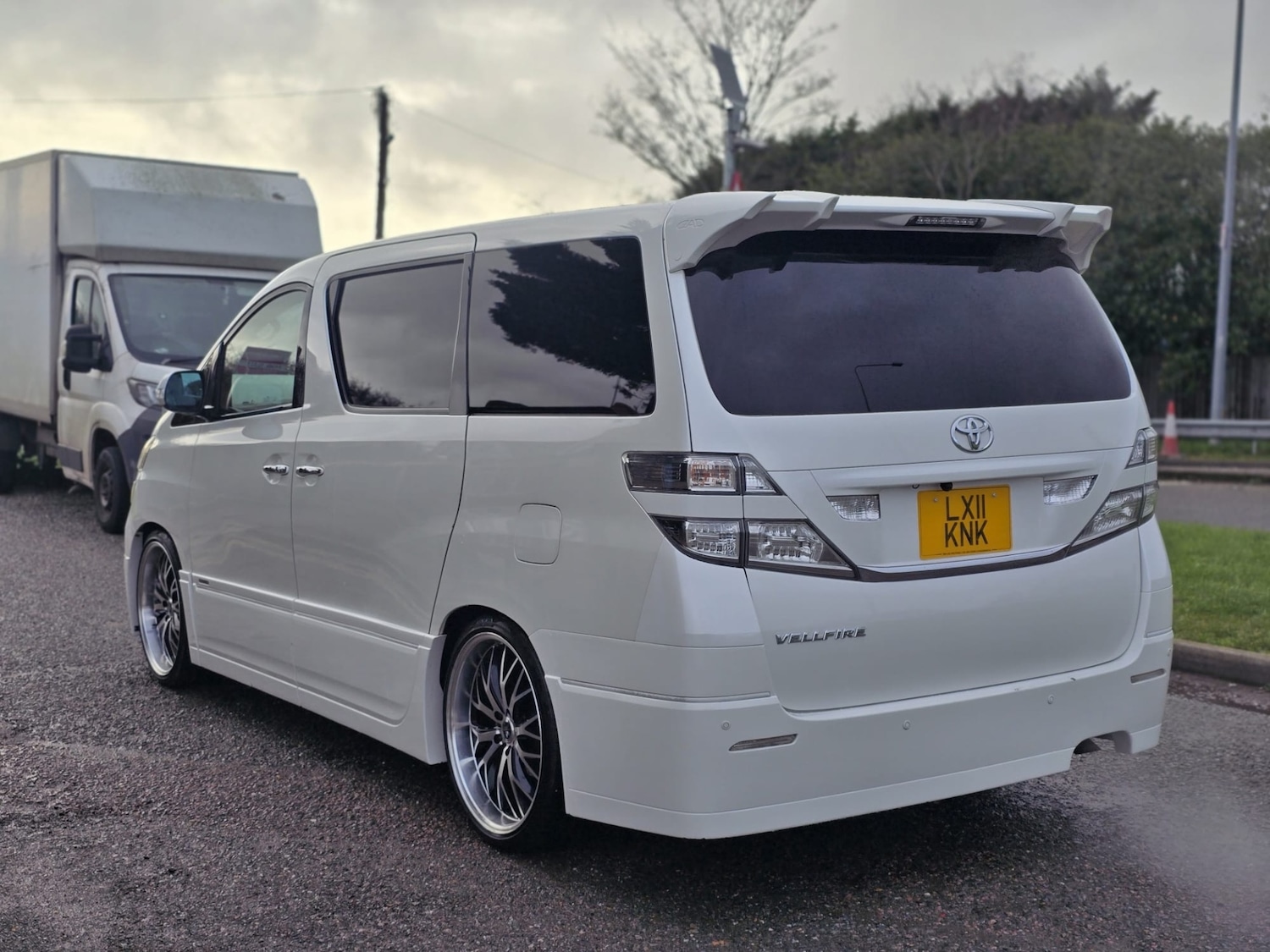 Used Toyota Vellfire 2011 for sale - 77476680: Photo 4