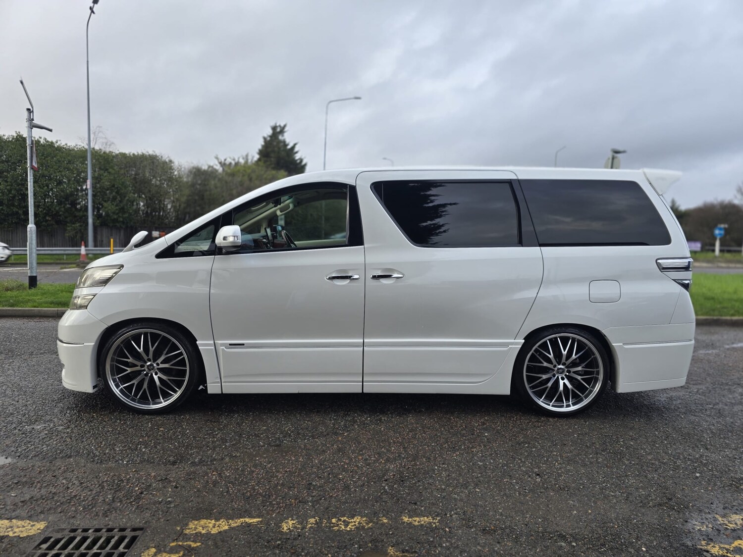 Used Toyota Vellfire 2011 for sale - 77476680: Photo 8