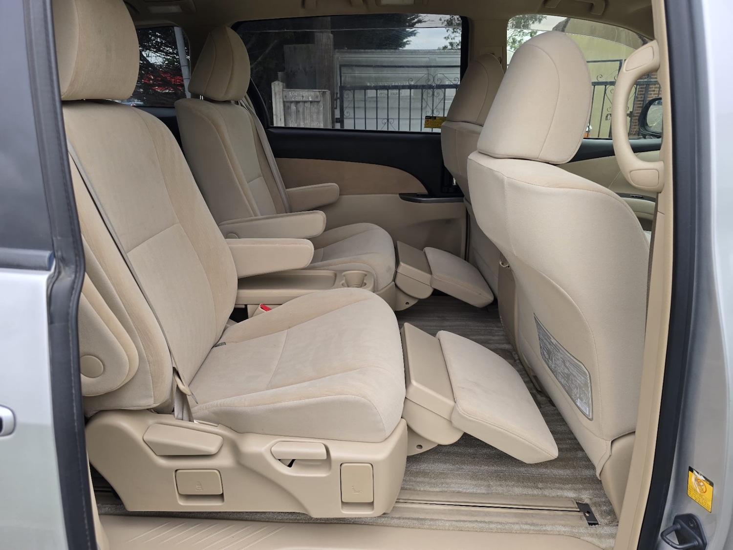 Used Toyota Estima 2024 for sale - 76243503: Photo 15