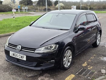 Used Volkswagen Golf 2016 for sale - 77801950: Photo