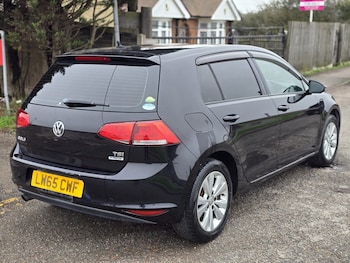 Used Volkswagen Golf 2016 for sale - 77801950: Photo