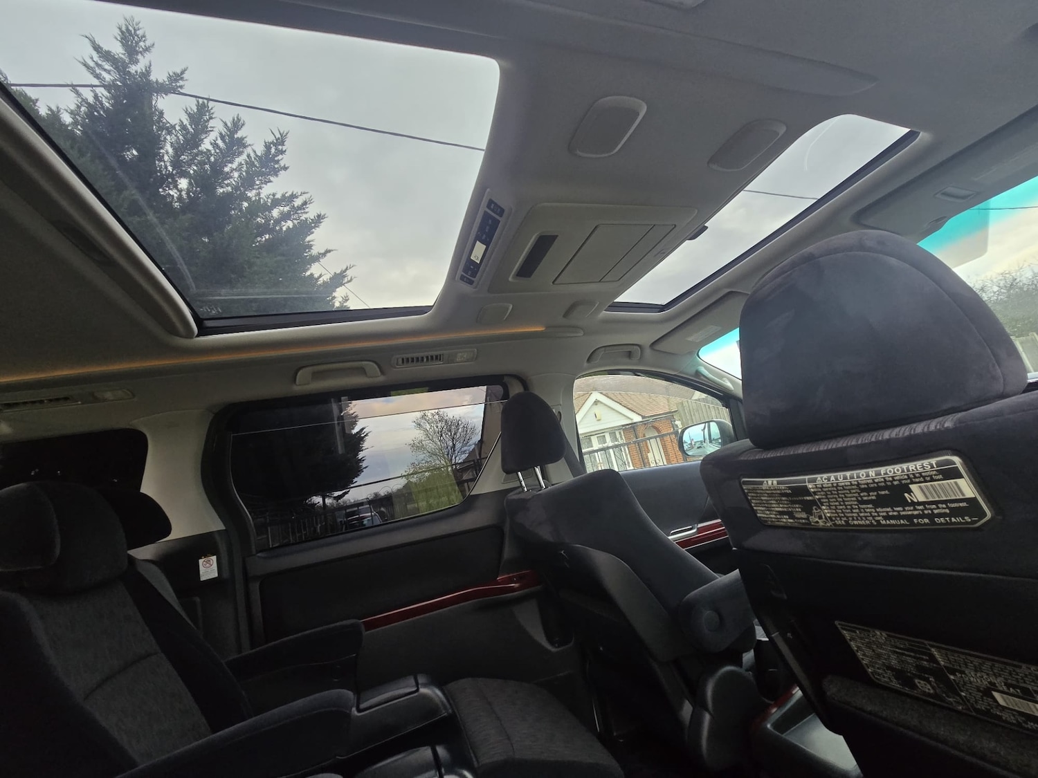 Used Toyota Alphard 2009 for sale - 76881642: Photo 27